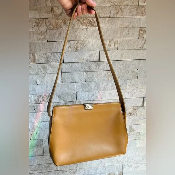 Vintage Furla Italian Leather Shoulder Bag - Picture 1 of 11